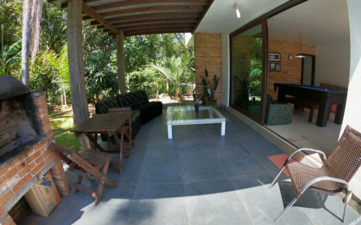 Casa p/ 10/12 pessoas