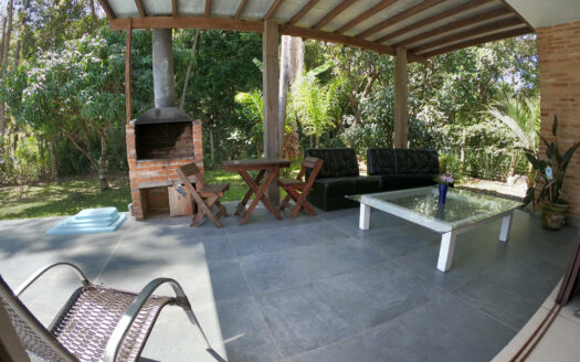 Casa p/ 10/12 pessoas