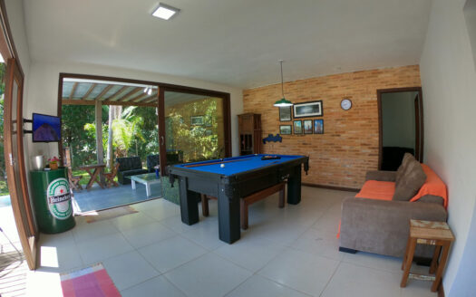 Casa p/ 10/12 pessoas