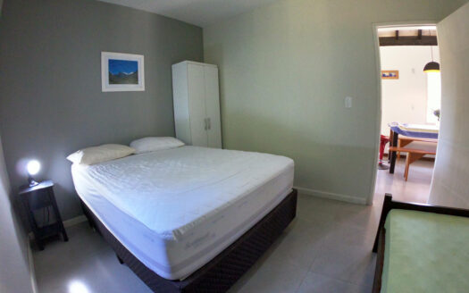 Casa p/ 10/12 pessoas