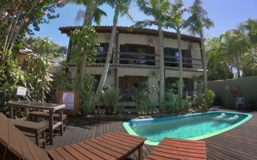 Suíte Master Pool Superior 2/4 pessoas