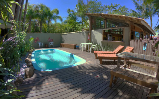 Suíte Master Pool Superior 2/4 pessoas