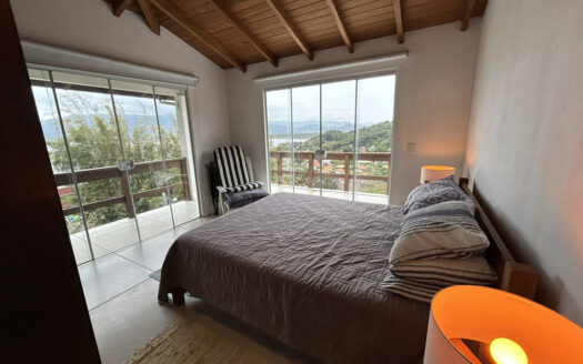 Casa vista lagoa p/ 8/10 pessoas